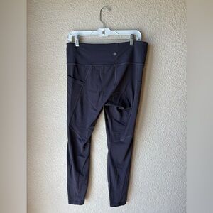 Athleta large Black High-Rise Leggings with Side Pockets